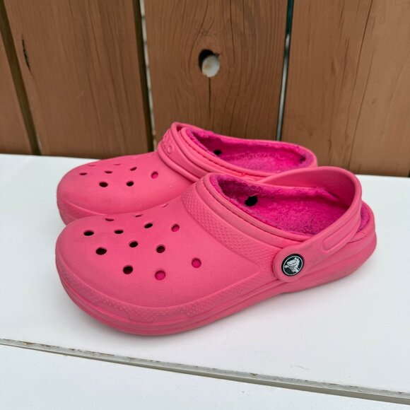 Crocs Pink Fuzzy Lined Clogs Size J3 - Picture 1 of 9